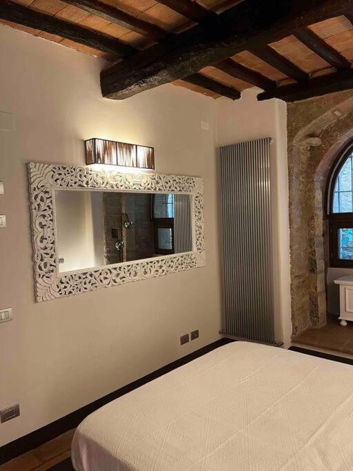 Medieval Tower In Umbria With Swimming Pool Montelagello Экстерьер фото