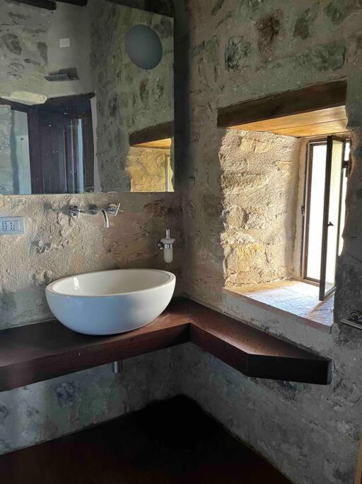 Medieval Tower In Umbria With Swimming Pool Montelagello Экстерьер фото